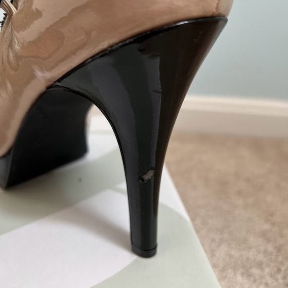 Two-Toned High Heels - Picture 4 of 4